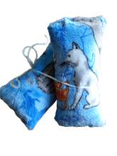 Load image into Gallery viewer, Two soft catnip pillows with fleece material outside